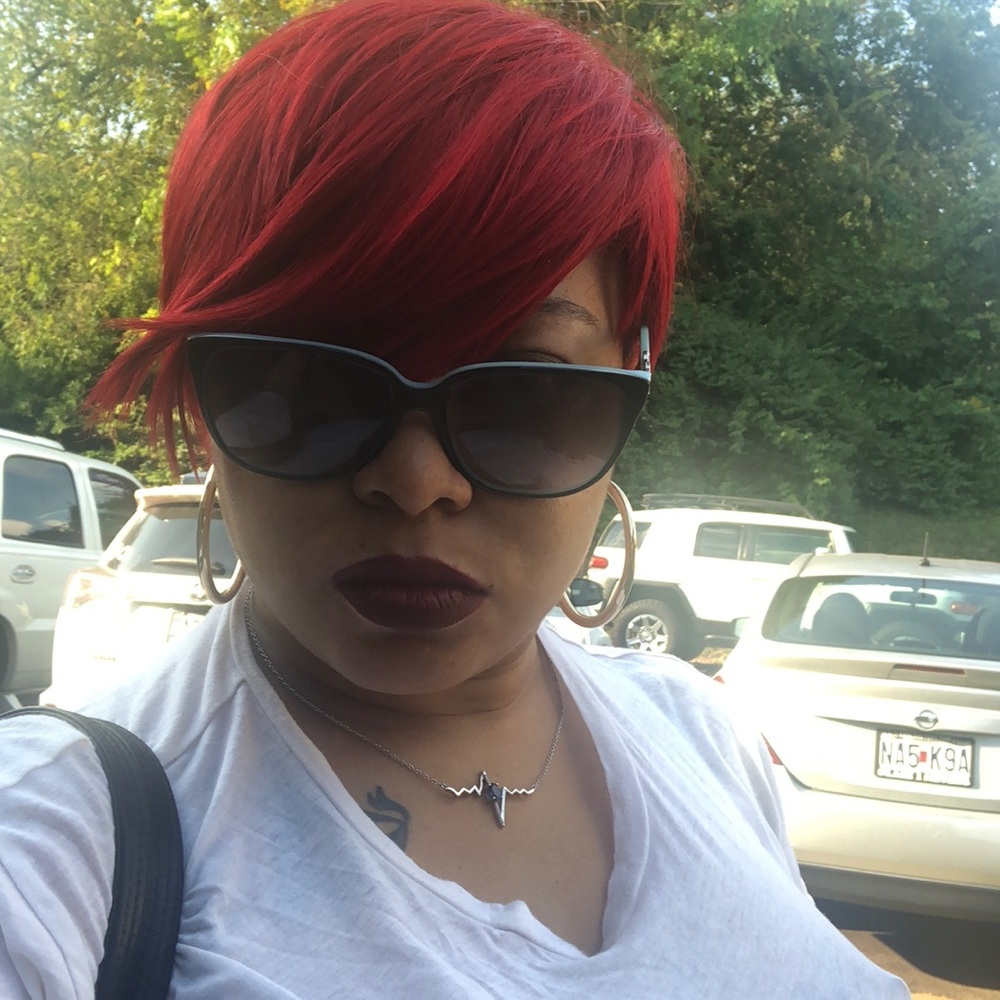 Meet your Posher, Angelica